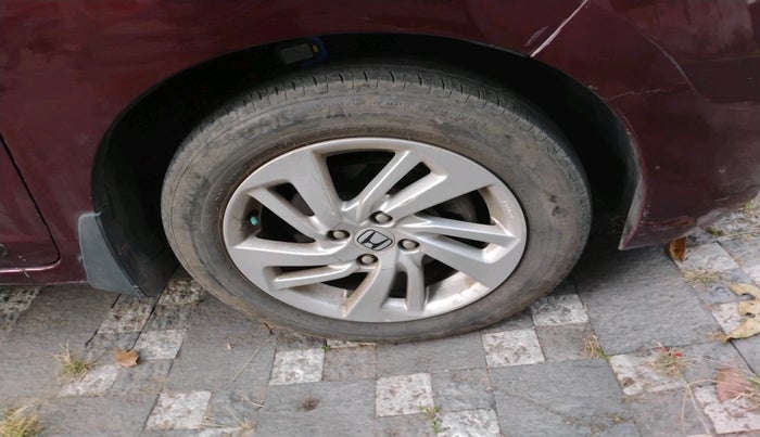 2016 Honda Jazz 1.2L I-VTEC V, Petrol, Manual, 48,130 km, tyre