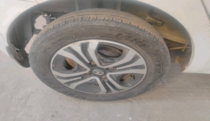 2023 Tata Tiago XZ PLUS CNG, Petrol, Manual, 47,561 km, tyre