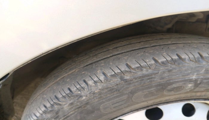 2012 Hyundai Eon D-LITE, Petrol, Manual, 90,387 km, tyre