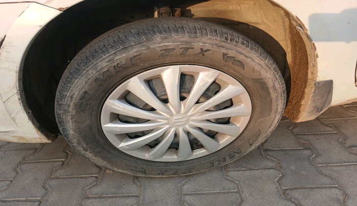 2015 Maruti Swift Dzire VDI, Diesel, Manual, 1,53,296 km, tyre