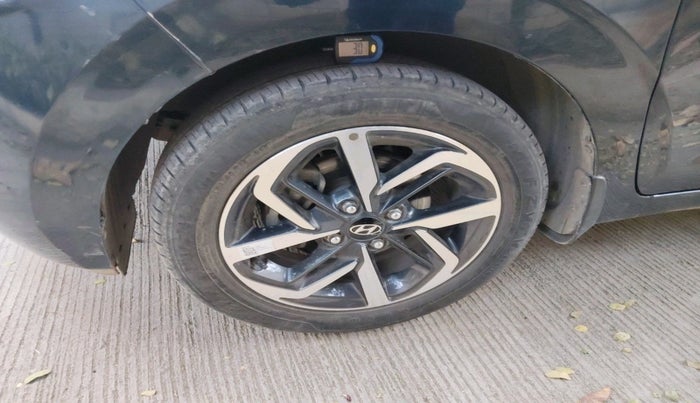 2022 Hyundai GRAND I10 NIOS ASTA AMT 1.2 KAPPA VTVT, Petrol, Automatic, 21,445 km, tyre