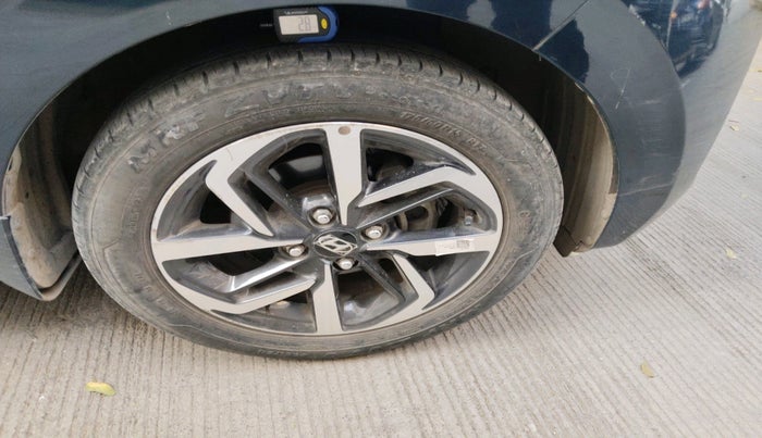 2022 Hyundai GRAND I10 NIOS ASTA AMT 1.2 KAPPA VTVT, Petrol, Automatic, 21,445 km, tyre