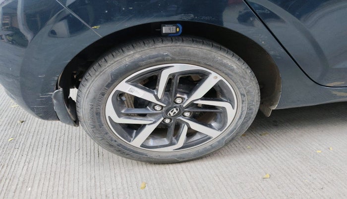 2022 Hyundai GRAND I10 NIOS ASTA AMT 1.2 KAPPA VTVT, Petrol, Automatic, 21,445 km, tyre