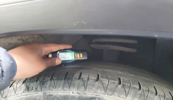 2017 Maruti Vitara Brezza ZDI, Diesel, Manual, 2,43,688 km, tyre