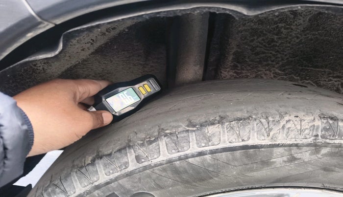 2017 Maruti Vitara Brezza ZDI, Diesel, Manual, 2,43,688 km, tyre