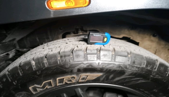 2025 Mahindra Thar LX P 2WD AT HT, Petrol, Automatic, 38,415 km, tyre