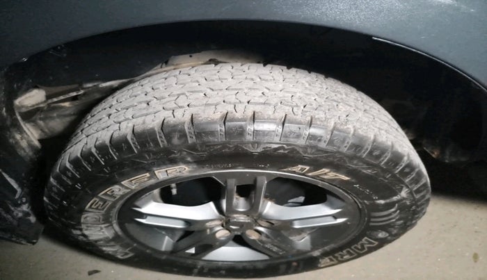 2025 Mahindra Thar LX P 2WD AT HT, Petrol, Automatic, 38,415 km, tyre