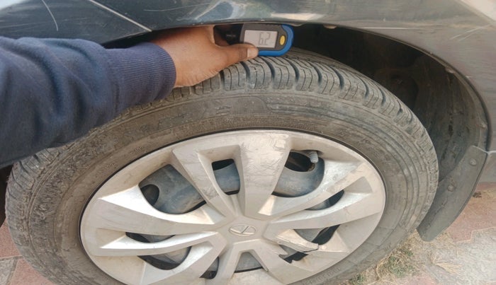 2016 Tata Zest XMS PETROL, Petrol, Manual, 71,270 km, tyre