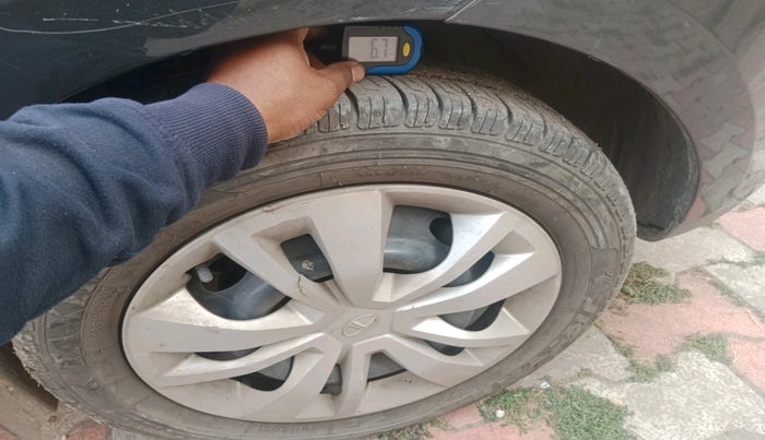 2016 Tata Zest XMS PETROL, Petrol, Manual, 71,270 km, tyre