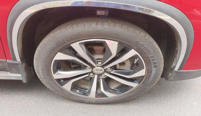 2023 MG HECTOR SAVVY PRO 1.5 TURBO CVT PETROL, Petrol, Automatic, 18,802 km, tyre