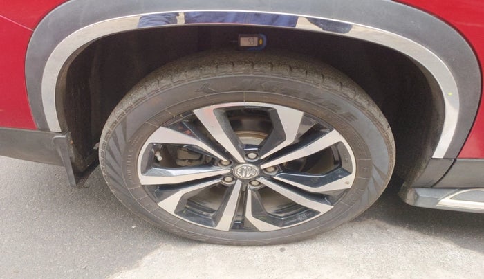 2023 MG HECTOR SAVVY PRO 1.5 TURBO CVT PETROL, Petrol, Automatic, 18,802 km, tyre