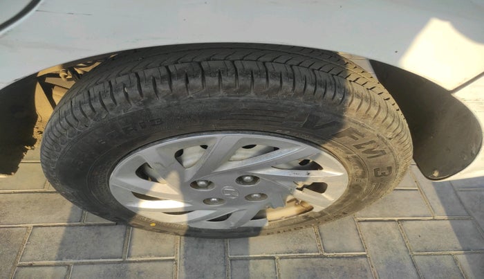 2021 Hyundai NEW SANTRO MAGNA EXECUTIVE CNG, Petrol, Manual, 73,403 km, tyre