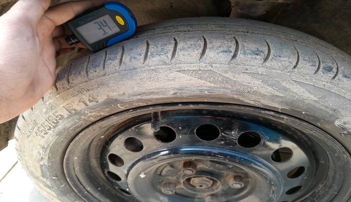 2011 Maruti Wagon R 1.0 VXI, Petrol, Manual, 72,453 km, tyre