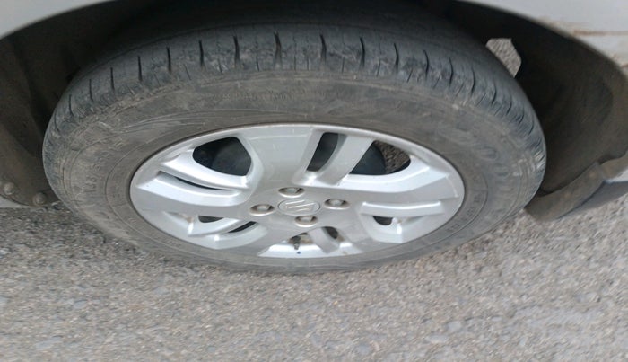 2012 Maruti Swift Dzire ZDI, Diesel, Manual, 1,89,687 km, tyre