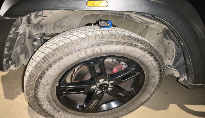 2024 Mahindra Thar AX (O) D 2WD HT, Diesel, Manual, 10,137 km, tyre