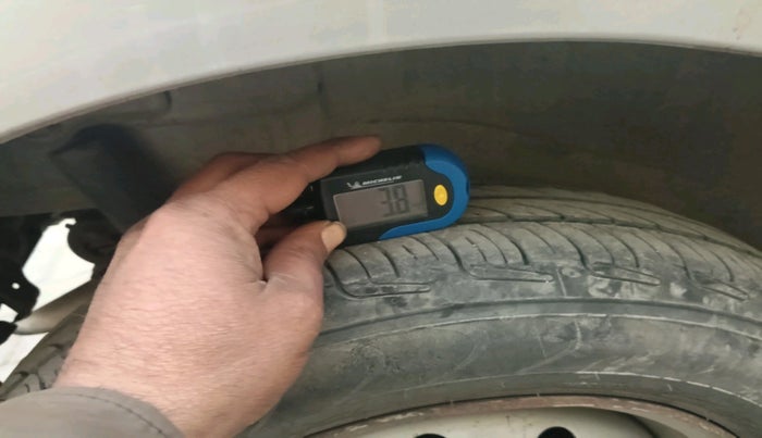 2012 Maruti Wagon R 1.0 LXI CNG, Petrol, Manual, 90,061 km, tyre