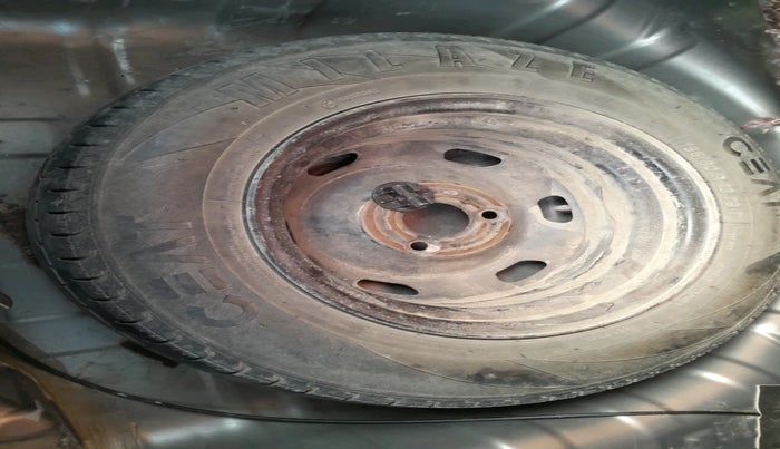 2018 Renault Kwid RXT 0.8, Petrol, Manual, 63,709 km, tyre