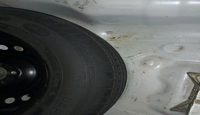 2015 Honda City 1.5L I-VTEC SV CVT, Petrol, Automatic, 1,03,493 km, tyre