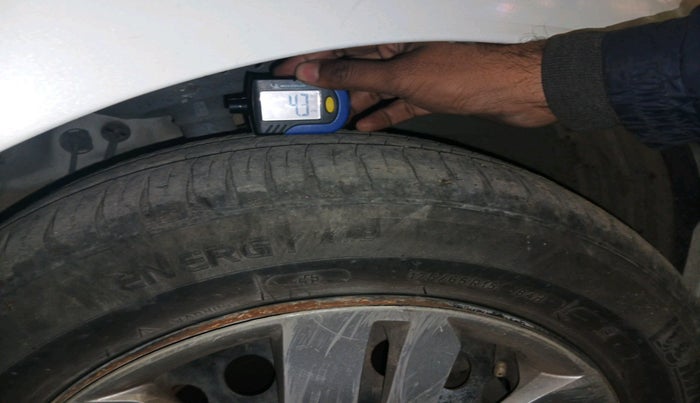 2015 Honda City 1.5L I-VTEC SV CVT, Petrol, Automatic, 1,03,493 km, tyre