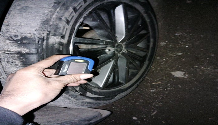 2017 Hyundai Tucson GLS 2WD AT DIESEL, Diesel, Automatic, 1,11,885 km, tyre