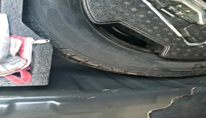 2018 Maruti Ciaz ALPHA 1.4 PETROL, Petrol, Manual, 77,376 km, tyre