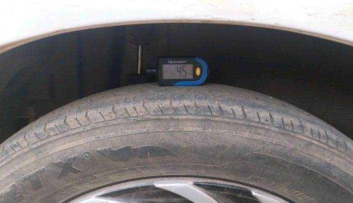 2015 Maruti Swift VDI, Diesel, Manual, 1,06,449 km, tyre