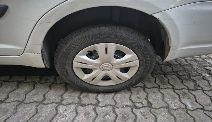 2012 Maruti Swift Dzire LDI, Diesel, Manual, 1,45,306 km, tyre