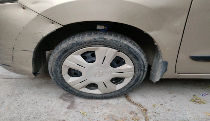 2013 Maruti Wagon R 1.0 VXI, Petrol, Manual, 39,819 km, tyre
