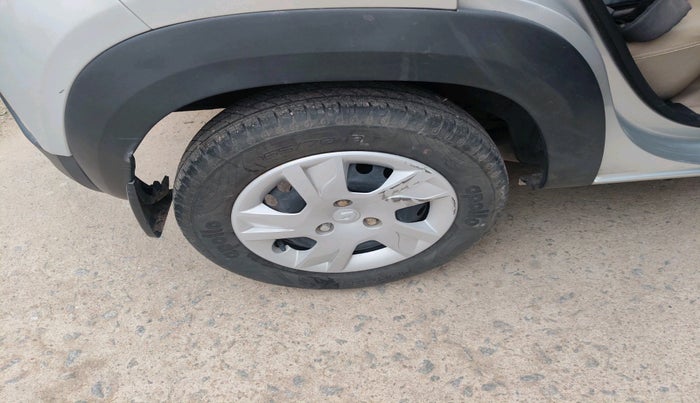 2021 Renault Kwid RXT 1.0 (O), Petrol, Manual, 16,529 km, tyre