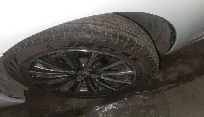 2019 Maruti Ciaz ALPHA 1.5 SHVS PETROL, Petrol, Manual, 64,662 km, tyre