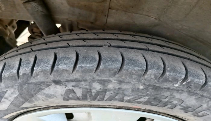 2012 Maruti Wagon R 1.0 LXI CNG, Petrol, Manual, 1,13,681 km, tyre