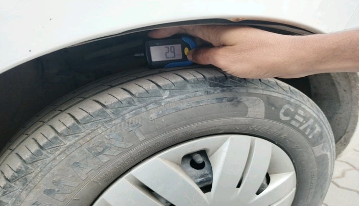 2021 Maruti Alto LXI CNG, Petrol, Manual, 36,353 km, tyre