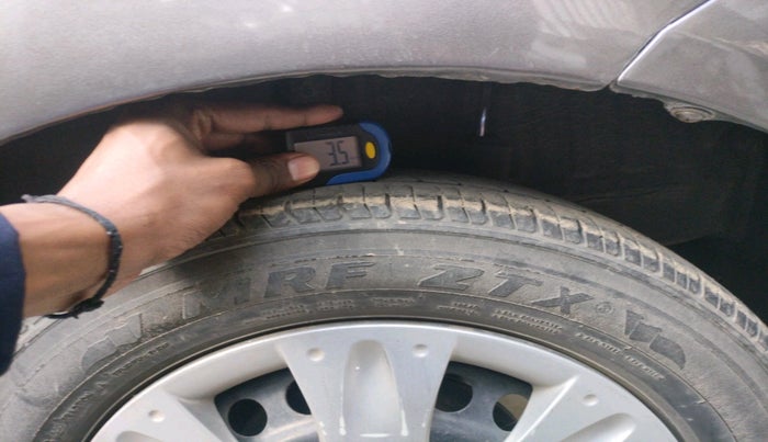 2016 Honda Brio S MT, Petrol, Manual, 1,11,592 km, tyre