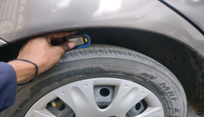 2016 Honda Brio S MT, Petrol, Manual, 1,11,592 km, tyre