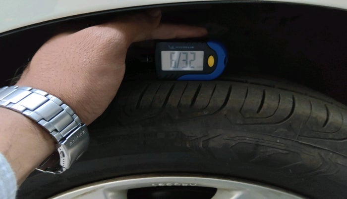 2015 Honda Jazz 1.2L I-VTEC V, Petrol, Manual, 25,750 km, tyre