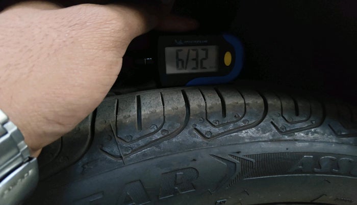 2015 Honda Jazz 1.2L I-VTEC V, Petrol, Manual, 25,750 km, tyre