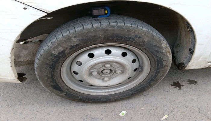 2012 Maruti Wagon R 1.0 LXI CNG, Petrol, Manual, 89,163 km, tyre