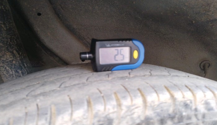 2019 Hyundai VENUE SX PLUS 1.0 TURBO DCT, Petrol, Automatic, 1,22,938 km, tyre