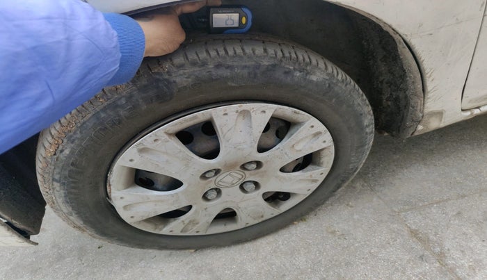 2014 Honda Brio S MT, Petrol, Manual, 51,490 km, tyre