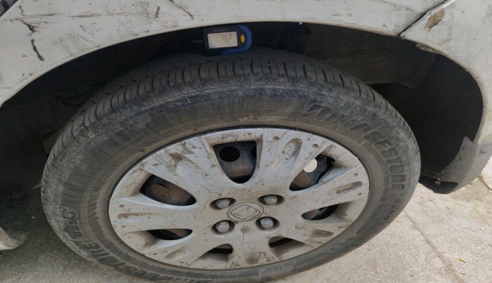 2014 Honda Brio S MT, Petrol, Manual, 51,490 km, tyre