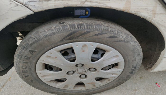 2014 Honda Brio S MT, Petrol, Manual, 51,490 km, tyre