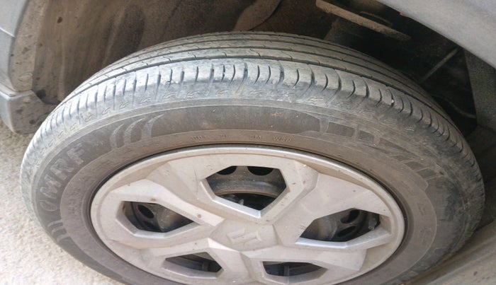 2022 Maruti BREZZA VXI SMART HYBRID, Petrol, Manual, 28,974 km, tyre