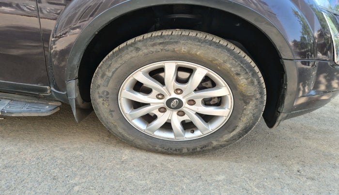 2015 Mahindra XUV500 W10, Diesel, Manual, 64,252 km, tyre