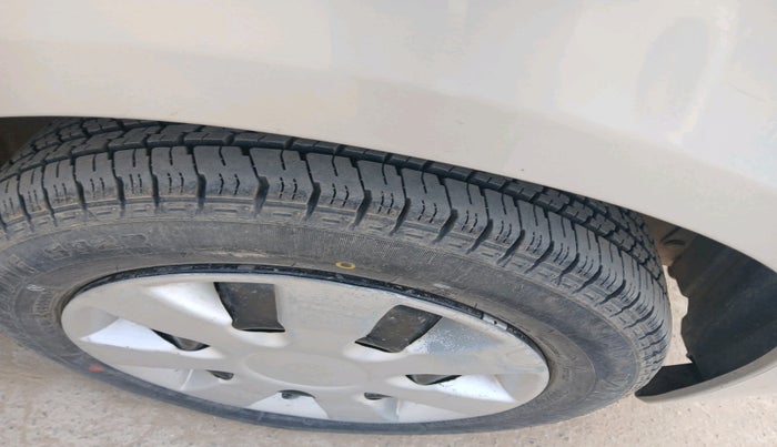 2013 Maruti Alto K10 VXI, Petrol, Manual, 1,10,187 km, tyre