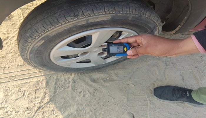 2016 Renault Kwid RXT 0.8, Petrol, Manual, 1,03,482 km, tyre