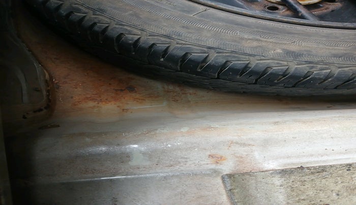 2011 Ford Figo ZXI 1.4 DIESEL, Diesel, Manual, 95,206 km, tyre