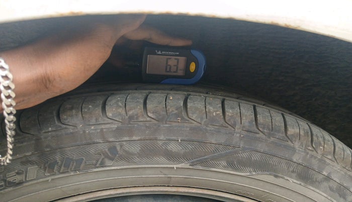 2011 Ford Figo ZXI 1.4 DIESEL, Diesel, Manual, 95,206 km, tyre