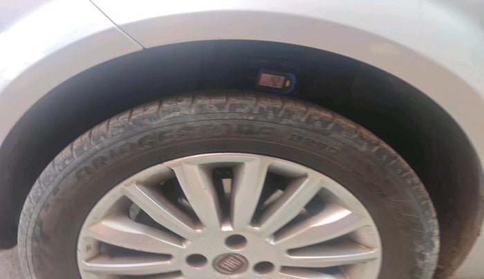 2016 Fiat Linea EMOTION 1.4 L T JET, Petrol, Manual, 65,850 km, tyre