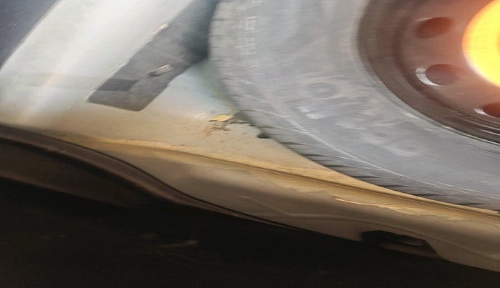 2016 Fiat Linea EMOTION 1.4 L T JET, Petrol, Manual, 65,850 km, tyre