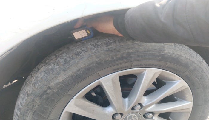 2020 Toyota Innova Crysta 2.4 GX 7 STR, Diesel, Manual, 1,73,277 km, tyre